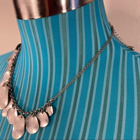 Silver tone disc coin necklace - Picture 4 of 10